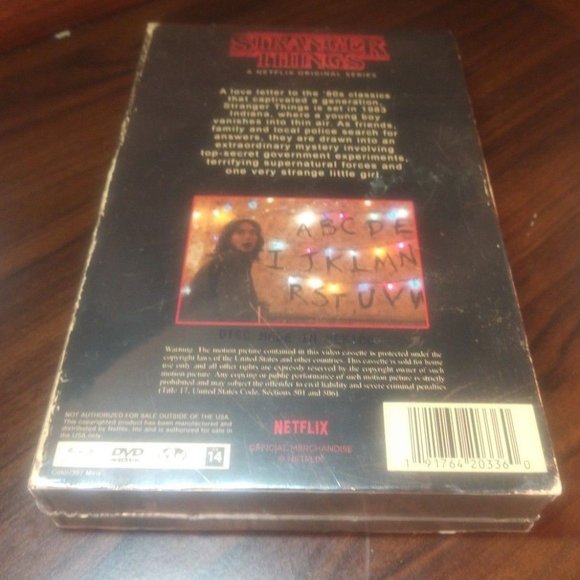 STRANGER THINGS :Season 1 (Blu-ray+DVD)+Poster-NEW - Picture 4 of 7